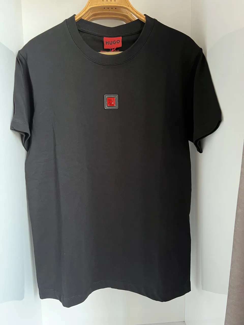 Tricou bumbac Hugo , S – Sector 6, București