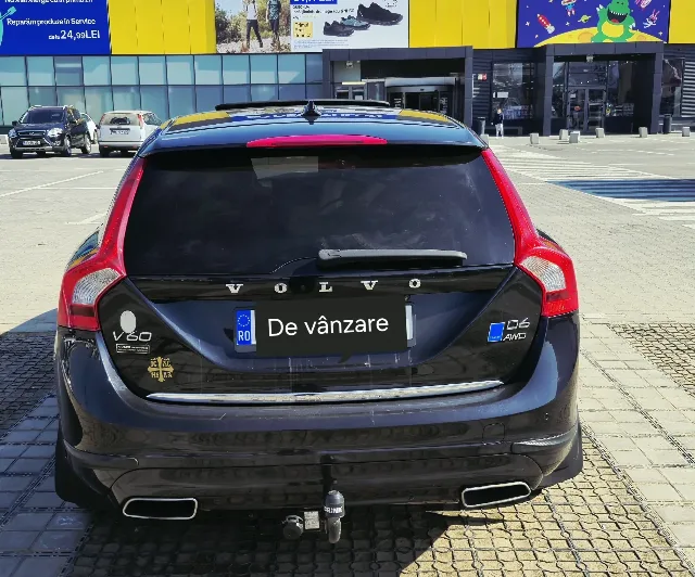 Volvo V60 D6 Plug-in-Hybrid. 288C.P. – fotografia 2 din 8