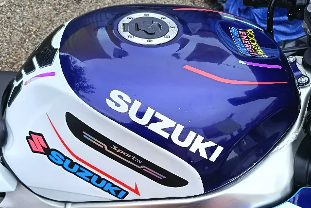 REZERVOR / suzuki / gsxr / 600 / 750 / SRAD – fotografia 1 din 8