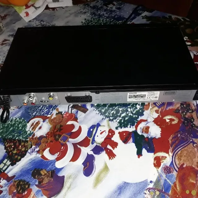Se vinde Toshiba DVD player HDMI – fotografia 3 din 3