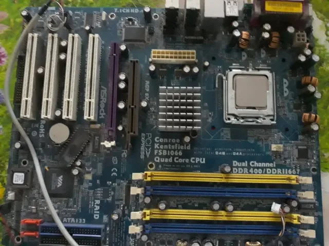 Kit PC Retro TESTAT Complet – Placă Hibrid ASRock, Pentium 4 3.2GHz, ASUS Radeon X550 – fotografia 2 din 7