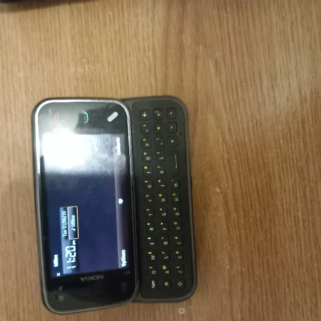 Nokia n97 stare buna – fotografia 2 din 3