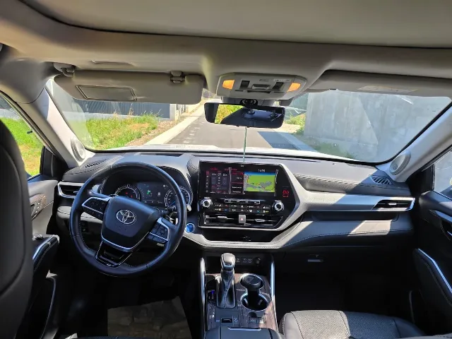 Toyota Highlander – fotografia 3 din 8