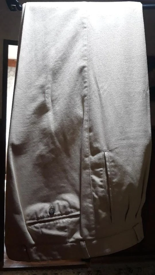 Pantaloni si sacouri in stare foarte buna,curele piele,costum si haina de primavara -toamna – Oradea, Bihor