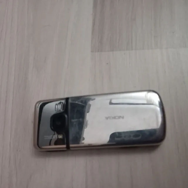 Nokia 6700 nu are baterie nu stiu nimik de el – fotografia 2 din 2