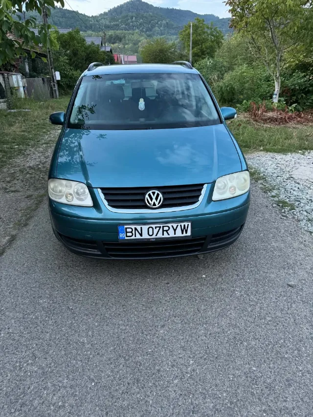 Vând Vw Touran an 2006 – fotografia 4 din 7