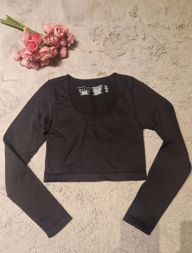 Crop top negru cu mânecă lungă, Primark – fotografia 2 din 5
