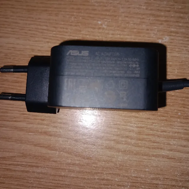incarcator asus de leptop stare buna – fotografia 2 din 3