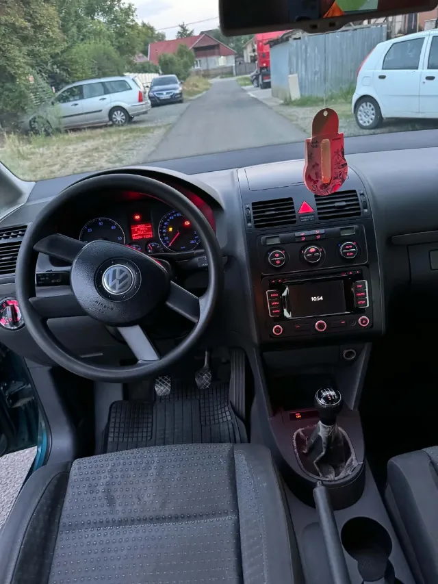 Vând Vw Touran an 2006 – fotografia 6 din 7