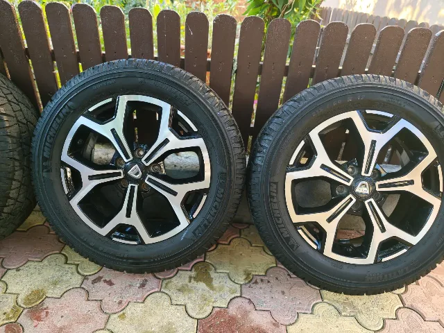 Jante Dacia Duster r17 – fotografia 3 din 8