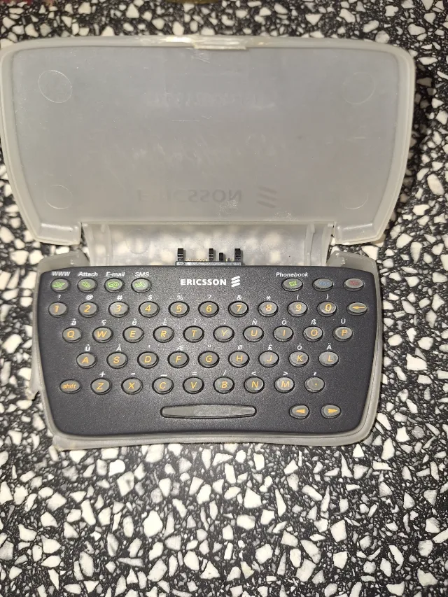 Telefoane colectie vintage – fotografia 7 din 8