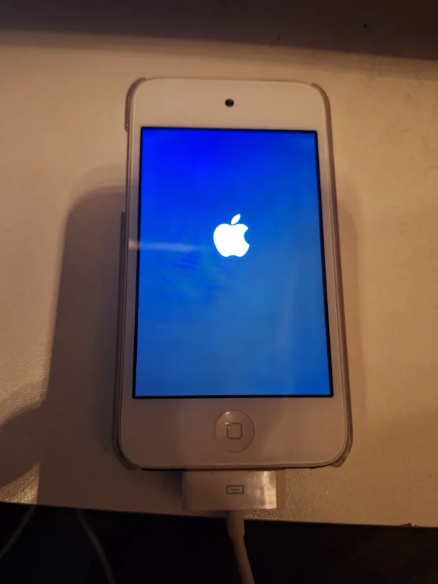 Apple Ipod 4 & 5 – fotografia 8 din 8