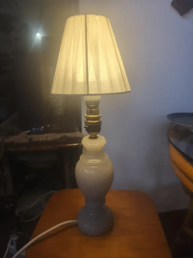 lampă de masă din marmură – fotografia 2 din 4