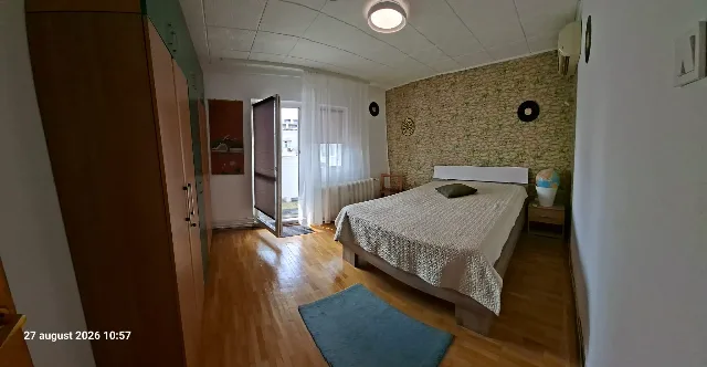 Închiriez apartament cu trei camere – fotografia 3 din 8