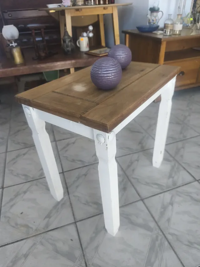 măsuță din lemn masiv in stil rustic – fotografia 3 din 5