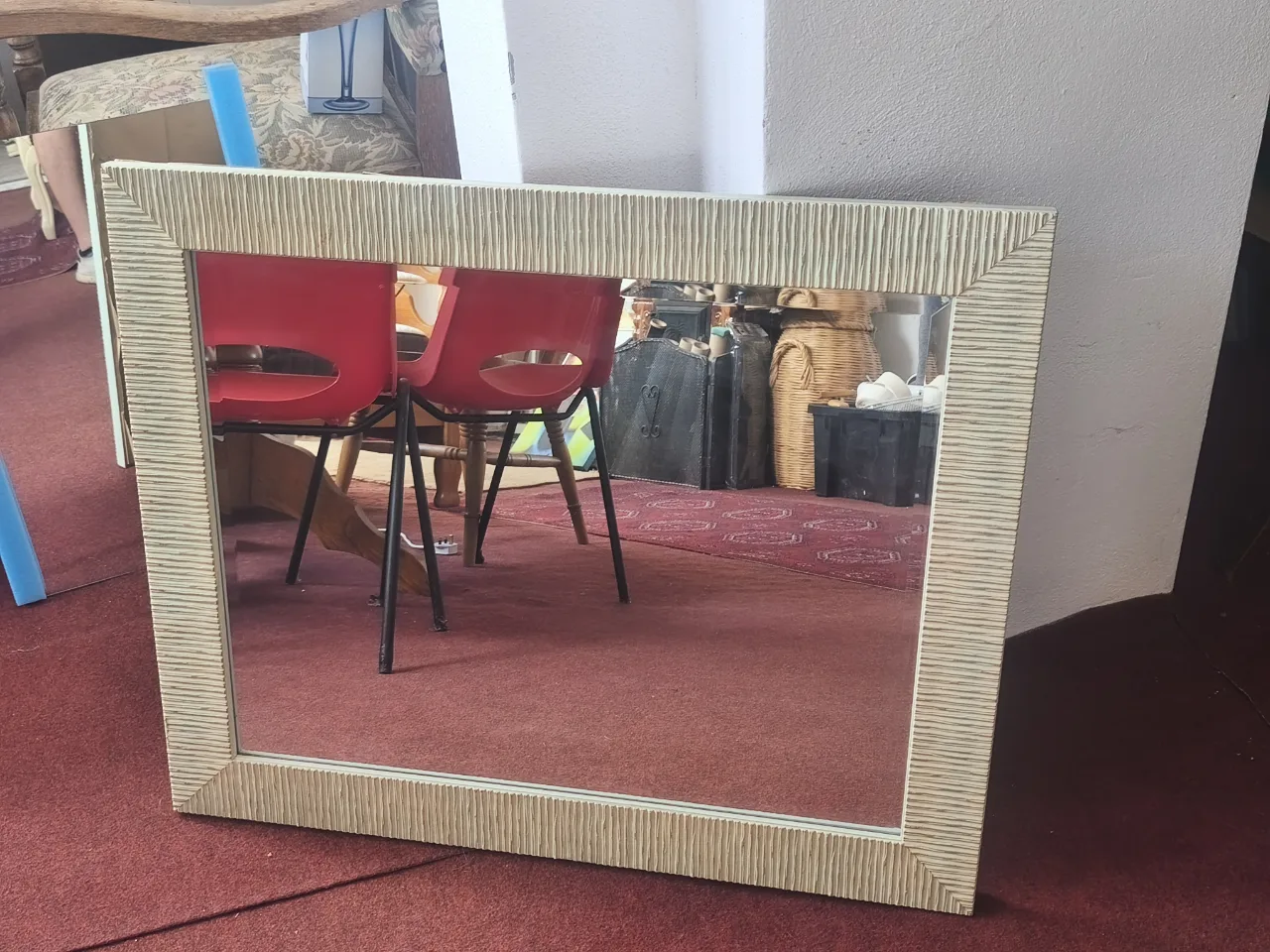 oglindă de perete cu ramă lată – fotografia 1 din 3