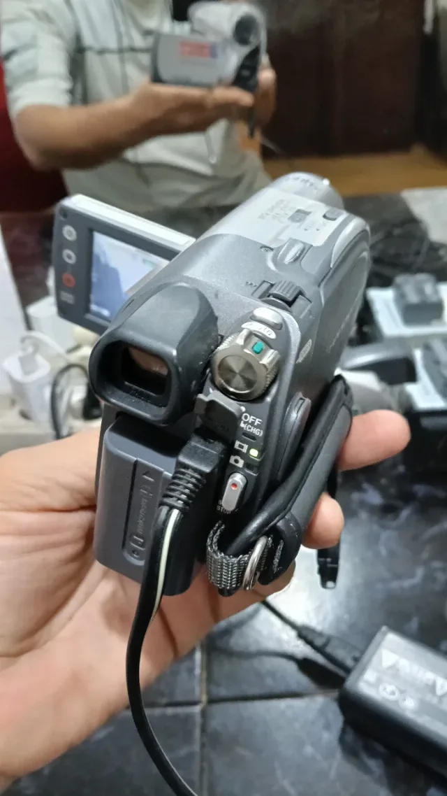 Handycam Sony dcr -dvd 105 e – fotografia 4 din 8