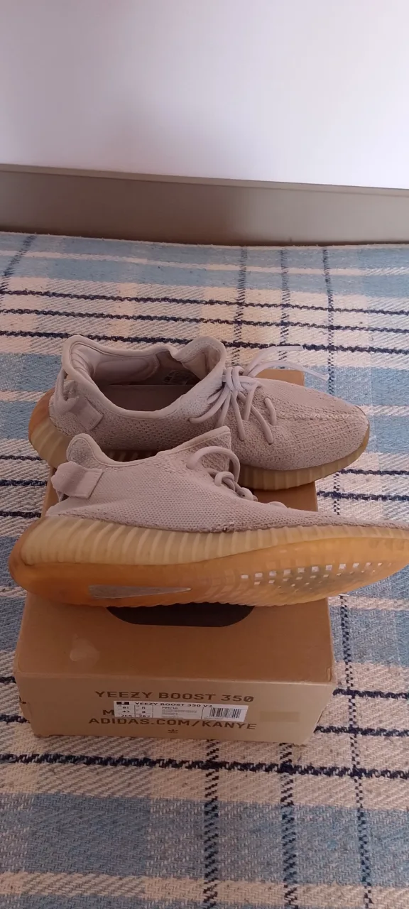 Yezzy Boost 350, originali! Mărimea 42cm! – fotografia 5 din 8