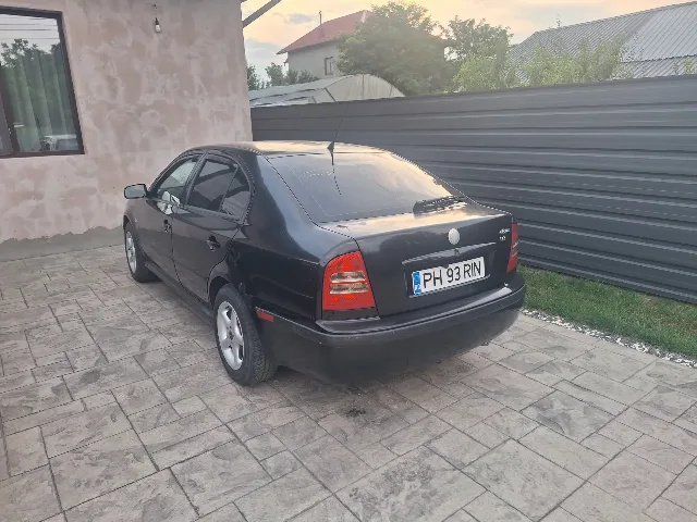 Vand skoda octavia tour – fotografia 4 din 6