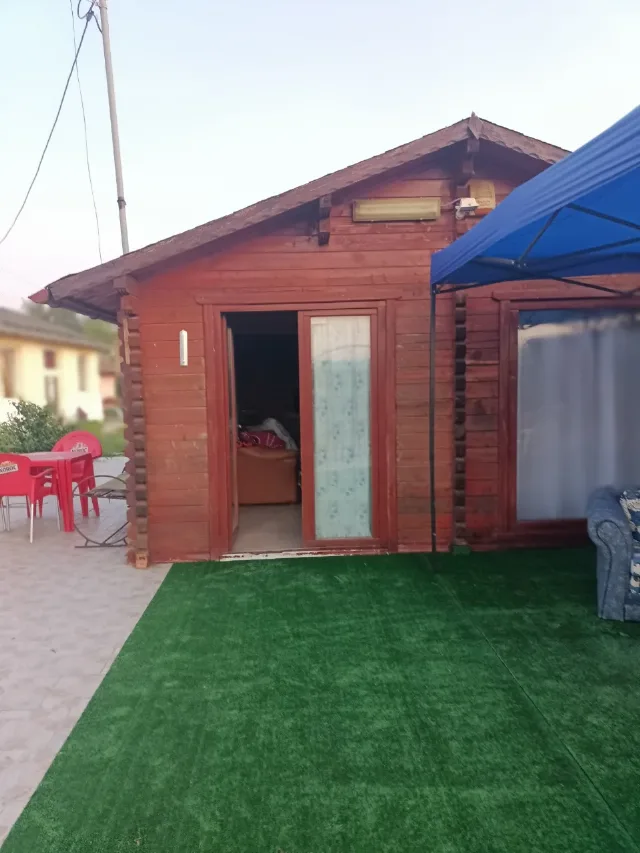 Cabana și casa la tara – fotografia 6 din 8