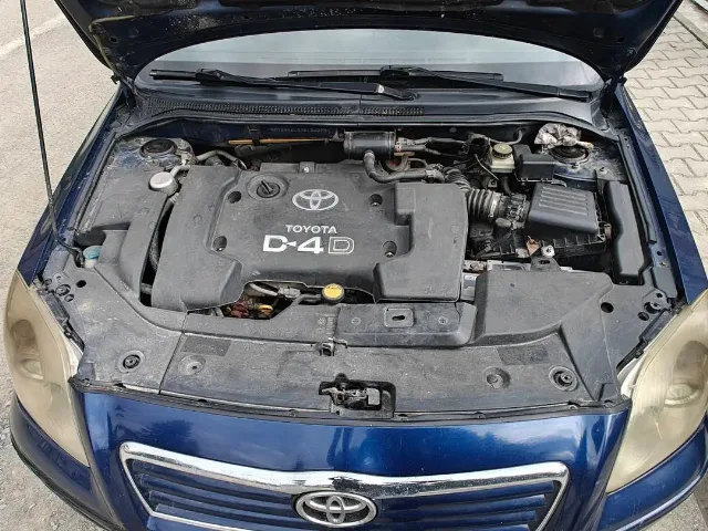 Toyota Avensis T25 – fotografia 4 din 4