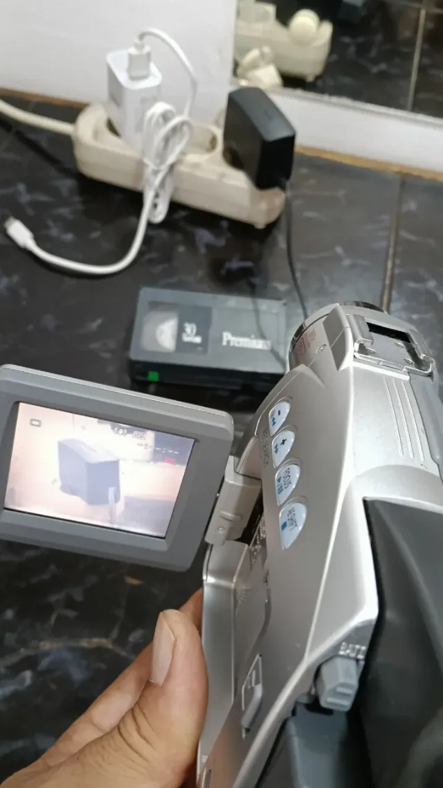 Camera video Canon dm-mv600e – fotografia 2 din 8