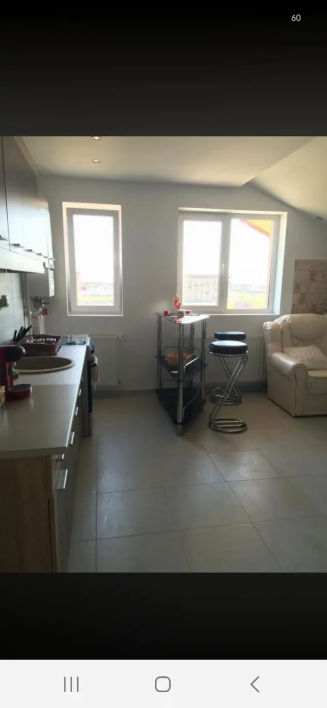Vand apartamentVand sau schimb ap.3camere etj 7 in cartier rezidențial,cu școli și grădinițe in apropiere ,magazine și supermarketuri.Ca și transport in comun sunt autobuze ,troleibuze  metrou (stația – fotografia 3 din 8