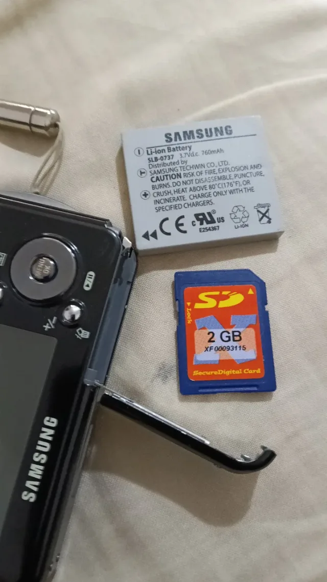 camera foto digitala Samsung Digimax I5 – fotografia 3 din 8