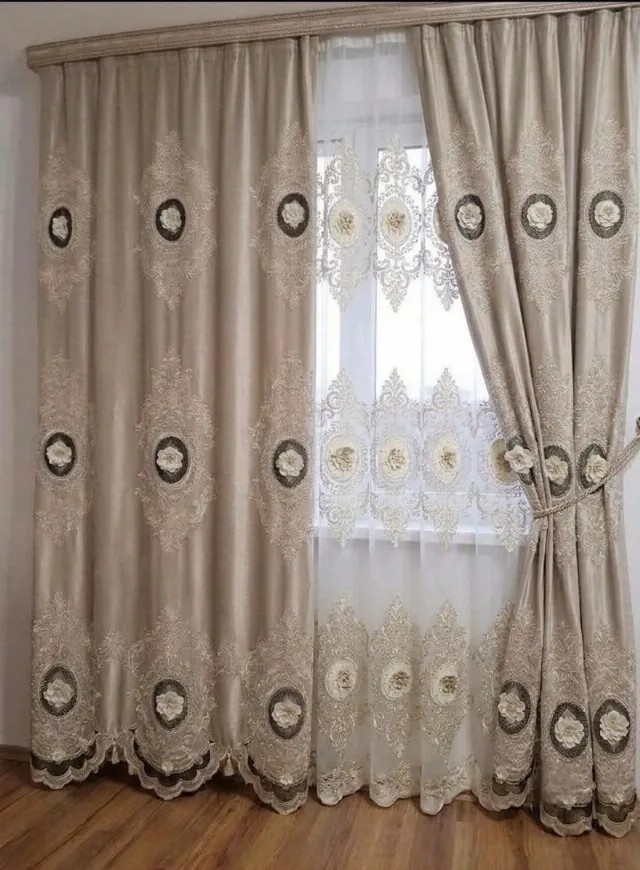 Vand perdele și draperii 3D lucrate după dimensiunile dorite de client pe comanda – fotografia 4 din 8