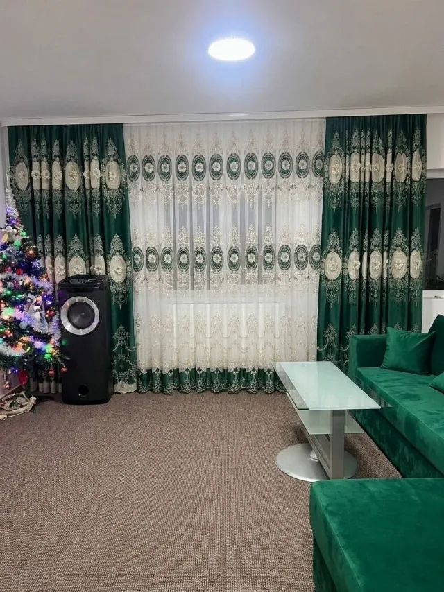 Vand perdele și draperii 3D lucrate după dimensiunile dorite de client pe comanda – fotografia 5 din 8
