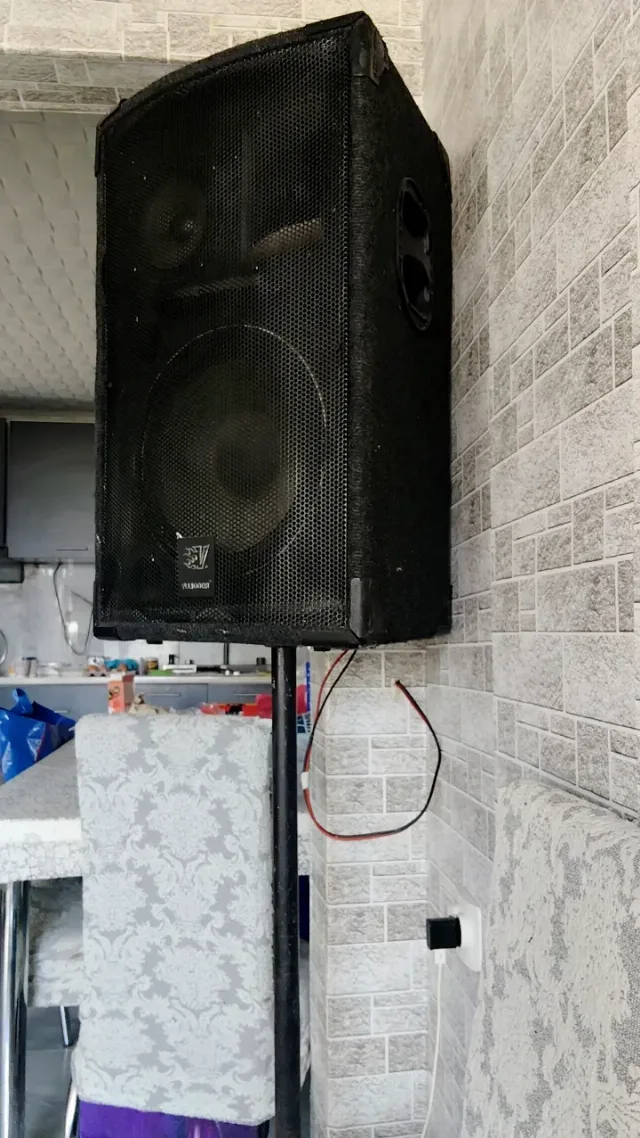 Boxe wliodor, statie și 2 stative – Ploiesti, Prahova