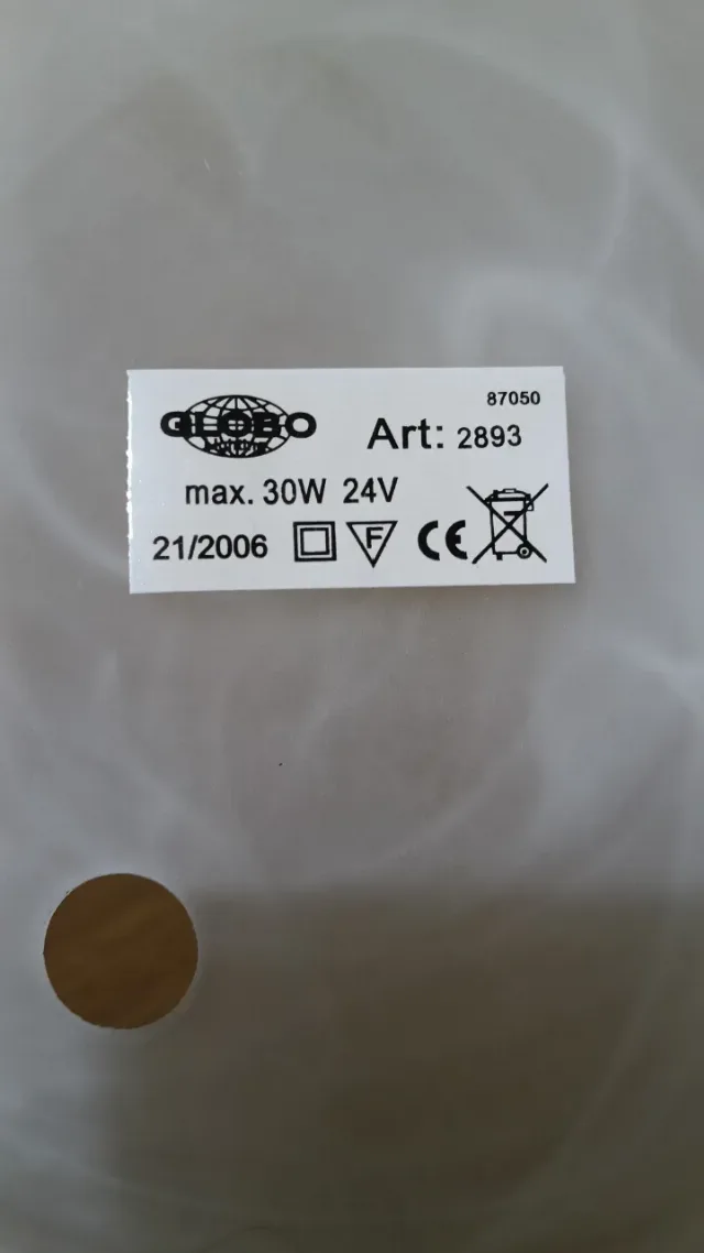 Veioza cu leduri multicolore dinamice – fotografia 4 din 8
