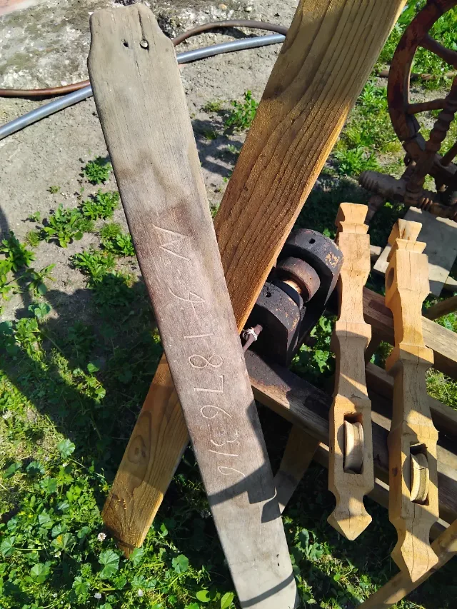 Torcătoare pentru decorațiuni rustice. Nu sunt recondiționate și pot fi chiar folosite,  fiind complete. i – fotografia 8 din 8