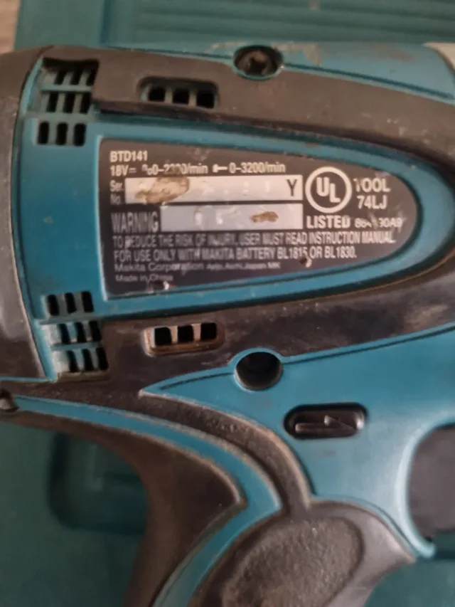 impact makita cu 2 baterii stație incarcare – fotografia 5 din 5