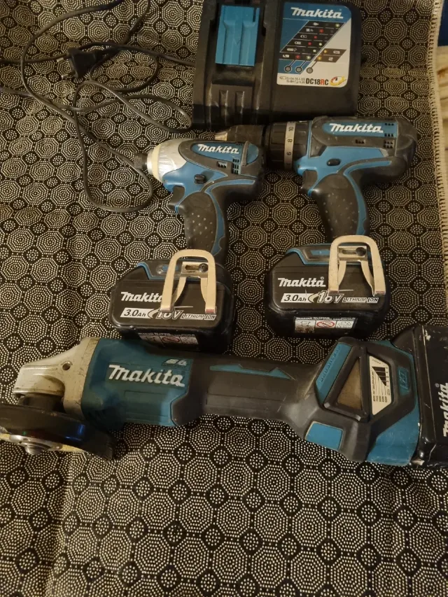 SET MAKITA FLEX .IMPACT BORMASINA 3ACUM .INCARCATOR – fotografia 2 din 7