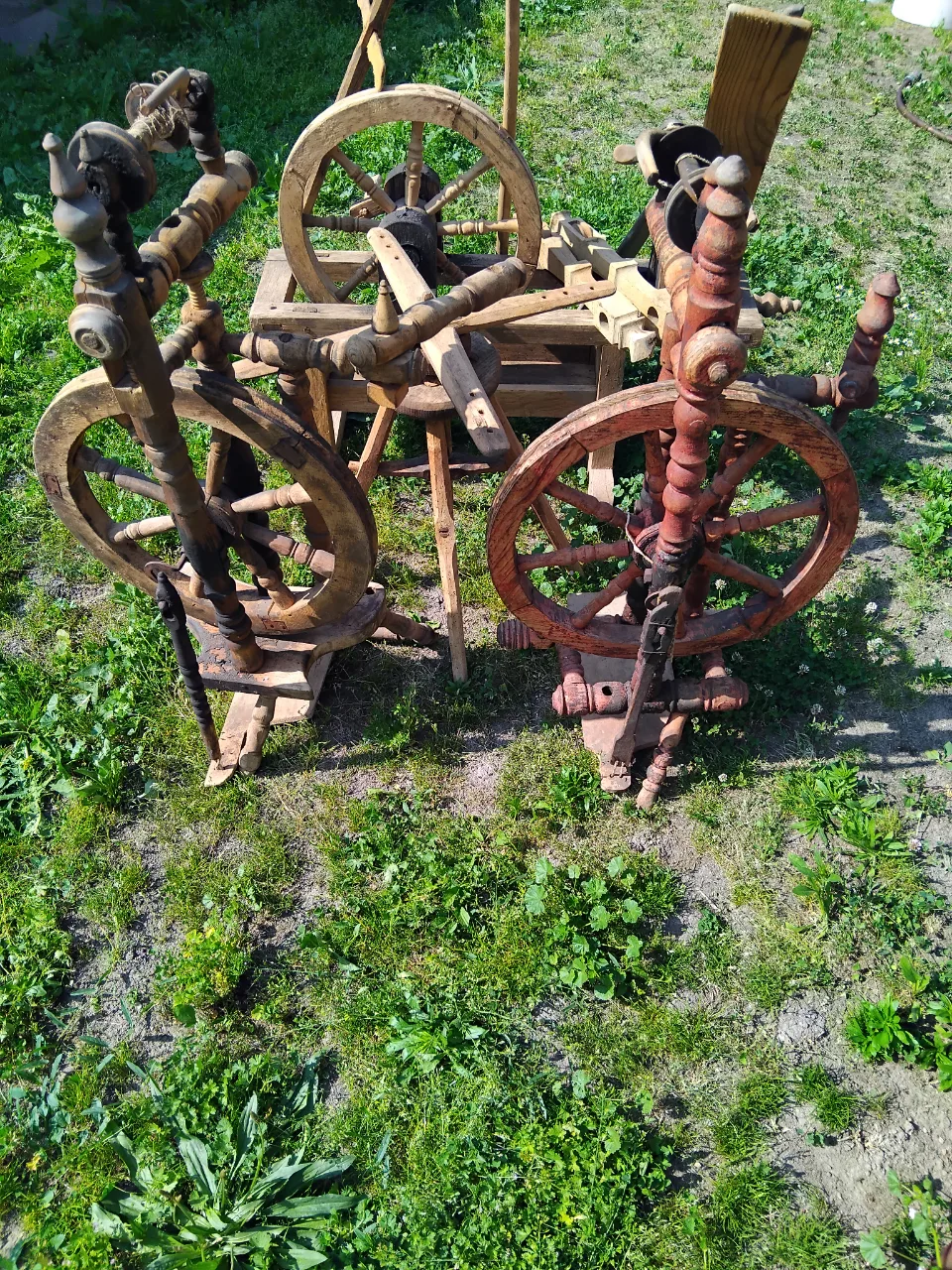 Torcătoare pentru decorațiuni rustice. Nu sunt recondiționate și pot fi chiar folosite,  fiind complete. i – Satu Mare, Satu Mare