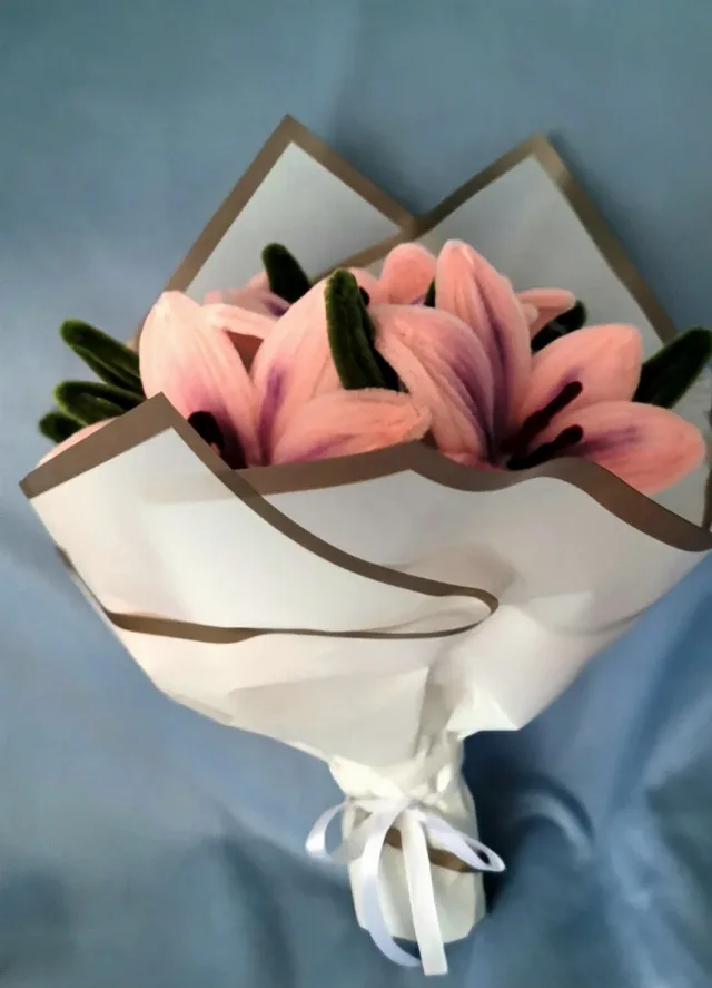 Buchet de flori handmade sârmă plușată – fotografia 3 din 5