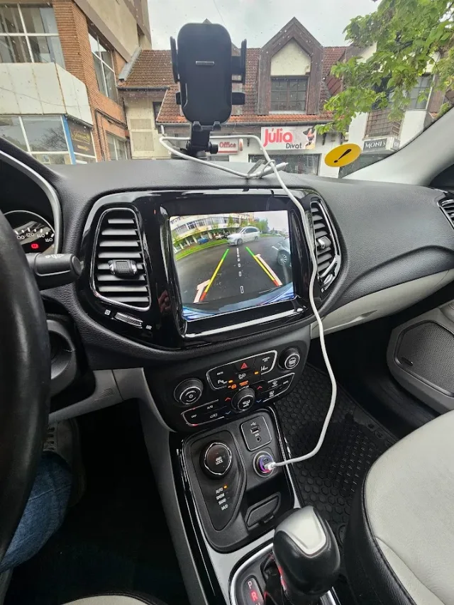 Jeep Compass 170 CP, 4x4, 2.0 motor – fotografia 8 din 8