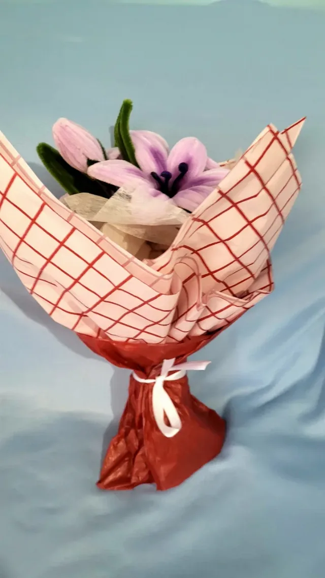 Buchet handmade sârmă plușată – fotografia 3 din 5