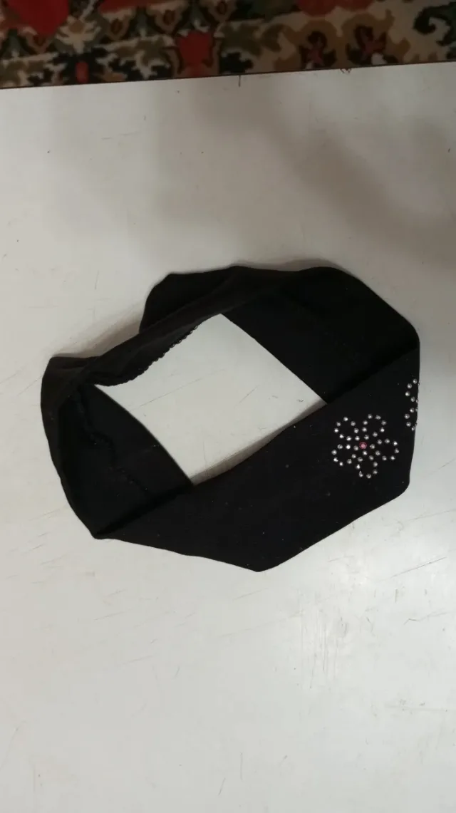 Accesorii pentru păr. Pentru femei. – fotografia 2 din 2