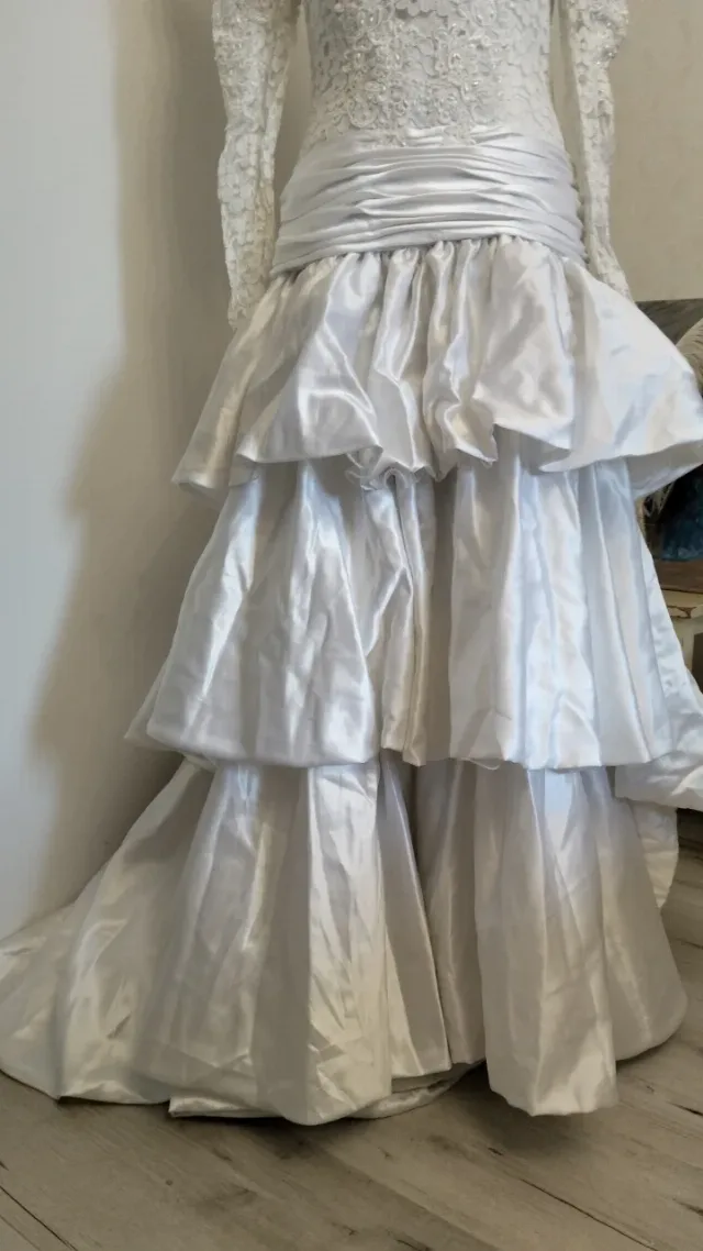 Rochie mireasa vintage – fotografia 4 din 8