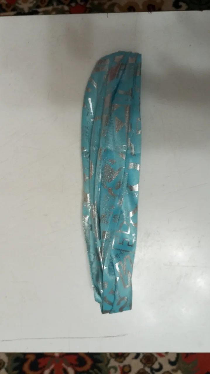 Accesorii pentru păr. Pentru femei. – fotografia 1 din 3