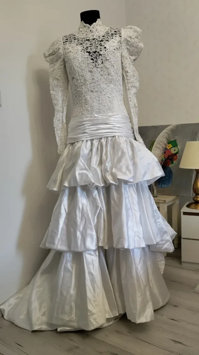 Rochie mireasa vintage – fotografia 2 din 8