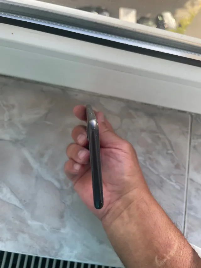 iPhone 7 baterie 100% – fotografia 2 din 6