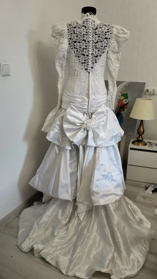 Rochie mireasa vintage – fotografia 6 din 8