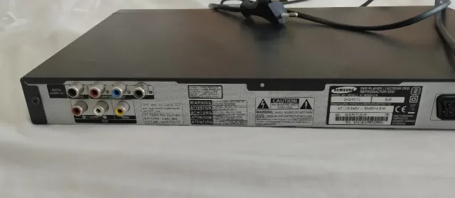 Vînd DVD player Samsung – fotografia 3 din 3