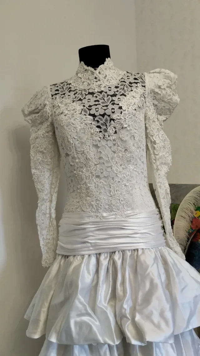 Rochie mireasa vintage – fotografia 3 din 8