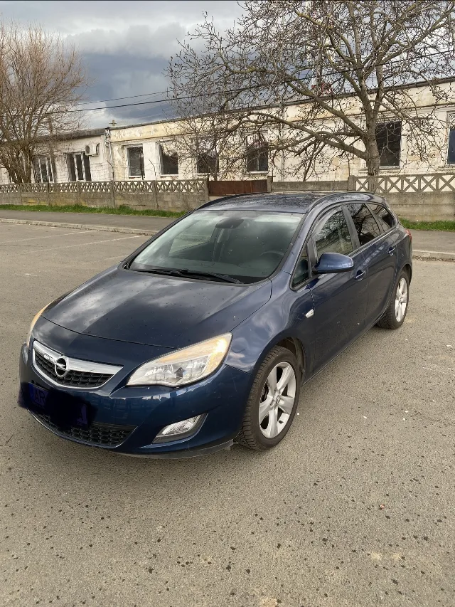 Opel astra j 1.4 120 cp – fotografia 6 din 6
