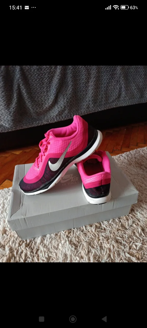 adidași Nike damă – fotografia 4 din 8