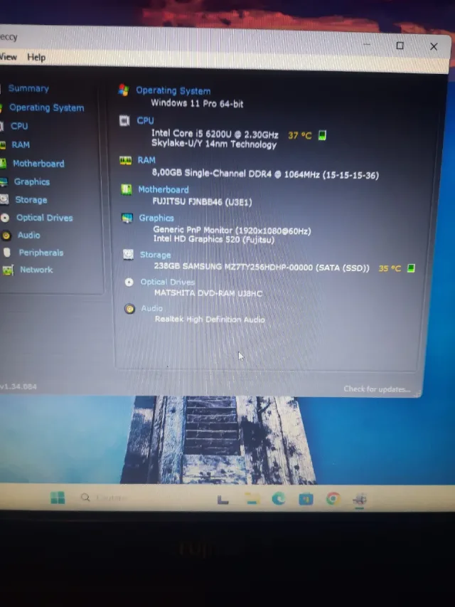 Fujitsu Lifebook A556 Rami 8 Gb Ddr4 Ssd 256 Gb – fotografia 7 din 8